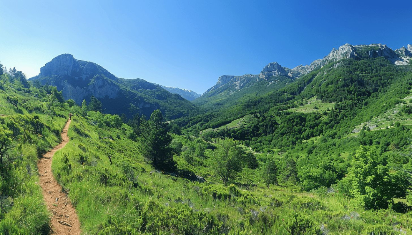 Plein air - 10 randonnées incontournables pour débutants en France